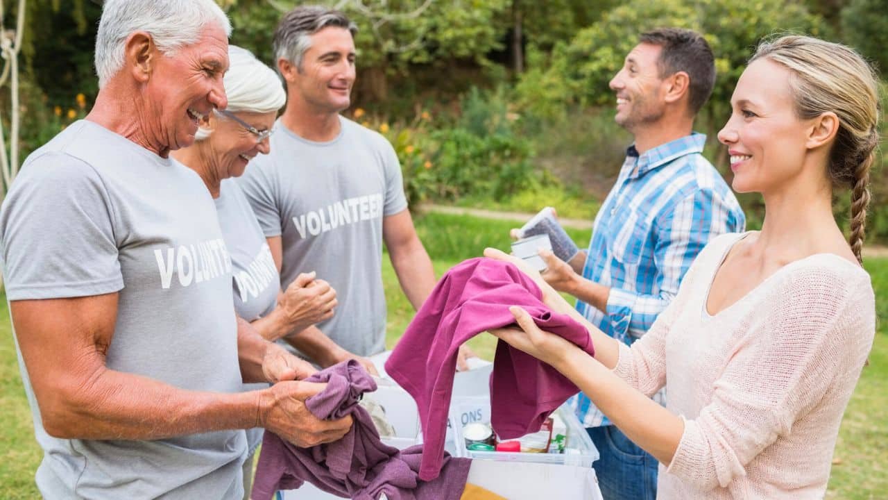 volunteers accepting donations